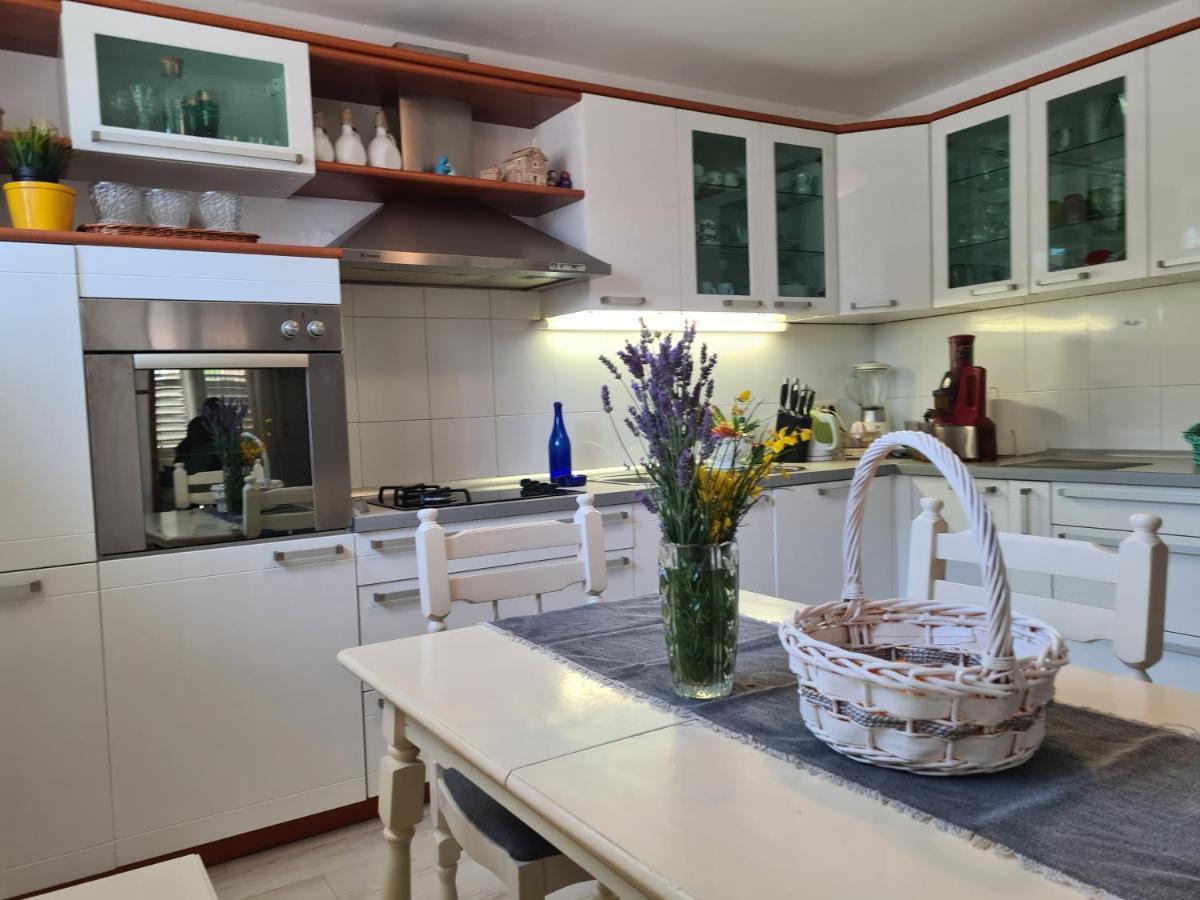 Apartmani Zuban Primošten Exterior foto